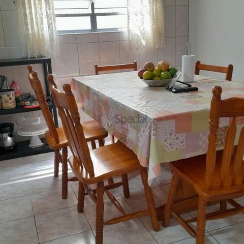 Casa à venda com 180m², 3 quartos e 4 vagas