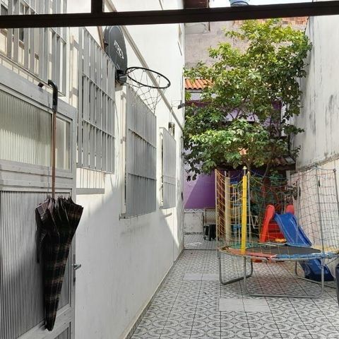 Casa à venda com 180m², 3 quartos e 4 vagas