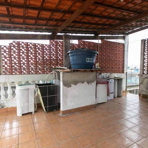 Casa à venda com 124m², 4 quartos e 3 vagasÁrea de Serviço 2