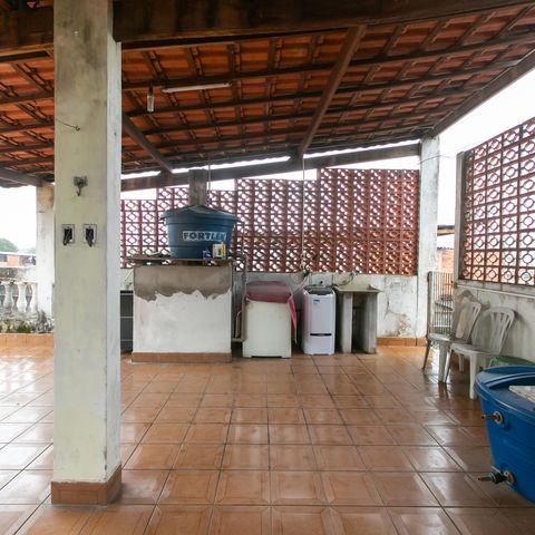 Casa à venda com 124m², 4 quartos e 3 vagasÁrea de Serviço 2