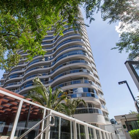 Apartamento para alugar com 90m², 3 quartos e 2 vagasFachada do bloco
