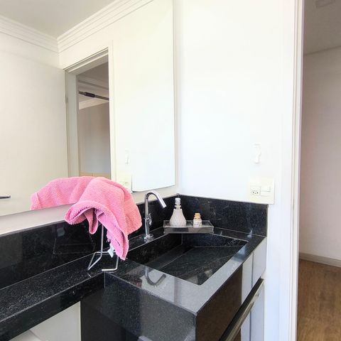 Apartamento à venda com 69m², 2 quartos e 1 vaga Apartamento à venda com 69m², 2 quartos e 1 vagaBanheiro Social