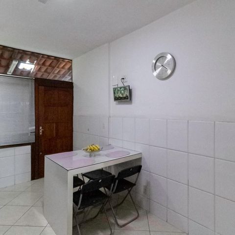Casa à venda com 180m², 3 quartos e 2 vagas Casa à venda com 180m², 3 quartos e 2 vagasCozinha
