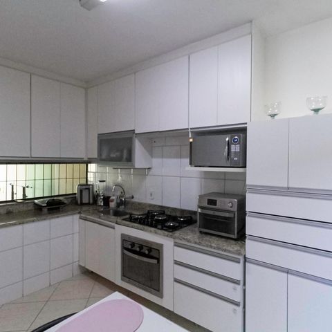 Casa à venda com 180m², 3 quartos e 2 vagas Casa à venda com 180m², 3 quartos e 2 vagasCozinha