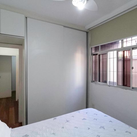Casa à venda com 180m², 3 quartos e 2 vagas Casa à venda com 180m², 3 quartos e 2 vagasSuíte