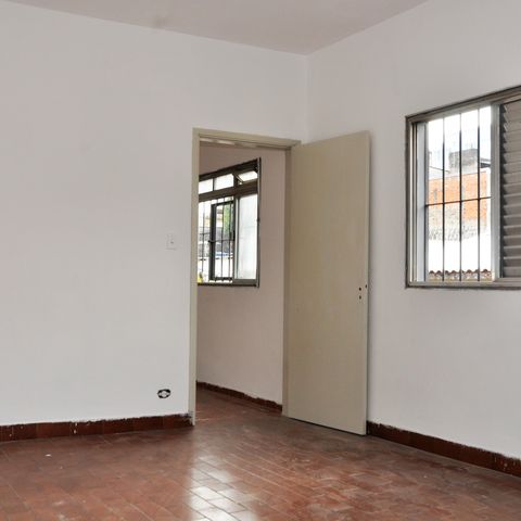 Casa à venda com 280m², 6 quartos e sem vaga Casa à venda com 280m², 6 quartos e sem vagaDetalhe - Quarto 01