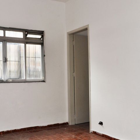 Casa à venda com 280m², 6 quartos e sem vaga Casa à venda com 280m², 6 quartos e sem vagaDetalhe - Sala