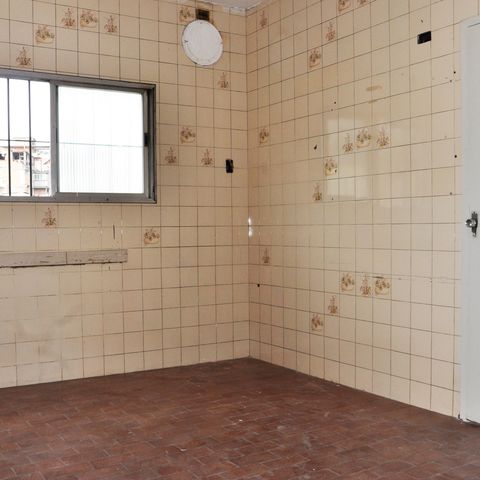 Casa à venda com 280m², 6 quartos e sem vaga Casa à venda com 280m², 6 quartos e sem vagaDetalhe - Cozinha