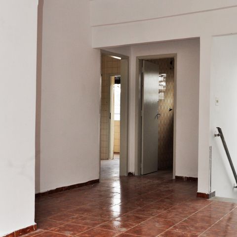 Casa à venda com 280m², 6 quartos e sem vaga Casa à venda com 280m², 6 quartos e sem vagaDetalhe - Sala