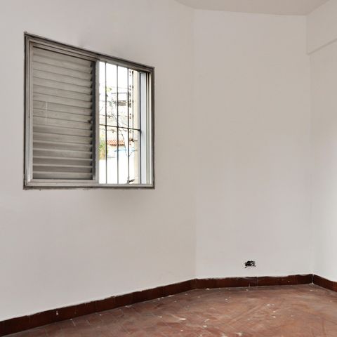 Casa à venda com 280m², 6 quartos e sem vaga Casa à venda com 280m², 6 quartos e sem vagaDetalhe - Quarto 01