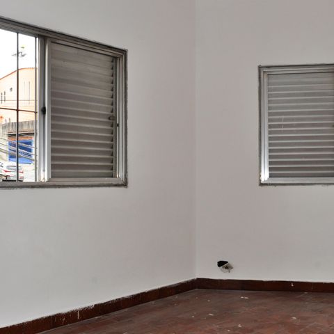 Casa à venda com 280m², 6 quartos e sem vaga Casa à venda com 280m², 6 quartos e sem vagaDetalhe - Quarto 01