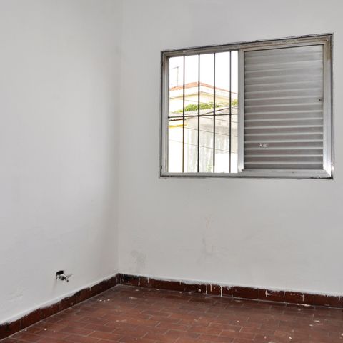 Casa à venda com 280m², 6 quartos e sem vaga Casa à venda com 280m², 6 quartos e sem vagaDetalhe - Quarto 02