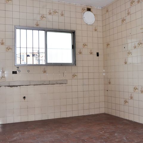 Casa à venda com 280m², 6 quartos e sem vaga Casa à venda com 280m², 6 quartos e sem vagaDetalhe - Cozinha