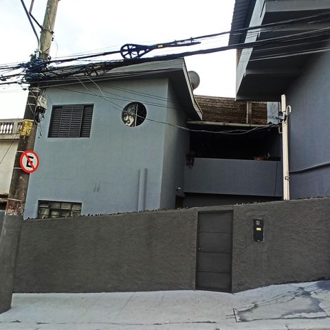 Casa à venda com 280m², 6 quartos e sem vaga Casa à venda com 280m², 6 quartos e sem vagaCasa 02