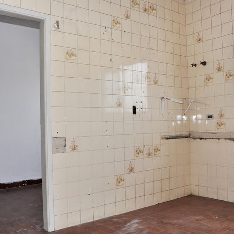 Casa à venda com 280m², 6 quartos e sem vaga Casa à venda com 280m², 6 quartos e sem vagaDetalhe - Cozinha