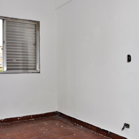 Casa à venda com 280m², 6 quartos e sem vaga Casa à venda com 280m², 6 quartos e sem vagaDetalhe - Quarto 02