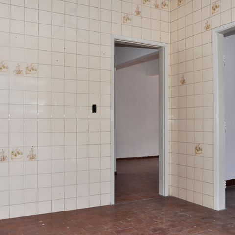 Casa à venda com 280m², 6 quartos e sem vaga Casa à venda com 280m², 6 quartos e sem vagaDetalhe - Cozinha