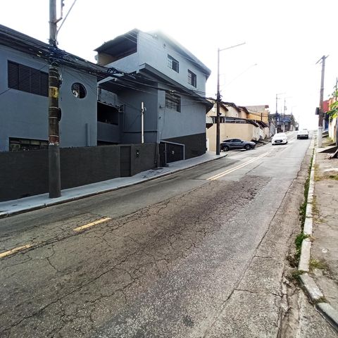 Casa à venda com 280m², 6 quartos e sem vaga Casa à venda com 280m², 6 quartos e sem vagaLocalização