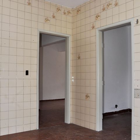 Casa à venda com 280m², 6 quartos e sem vaga Casa à venda com 280m², 6 quartos e sem vagaDetalhe - Cozinha
