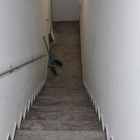 Casa à venda com 280m², 6 quartos e sem vaga Casa à venda com 280m², 6 quartos e sem vagaEscada Entrada
