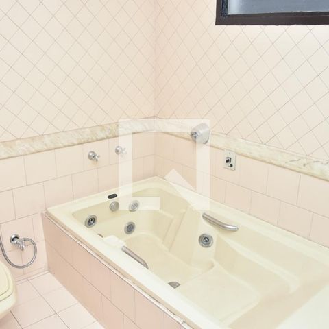 Apartamento à venda com 158m², 4 quartos e 1 vaga