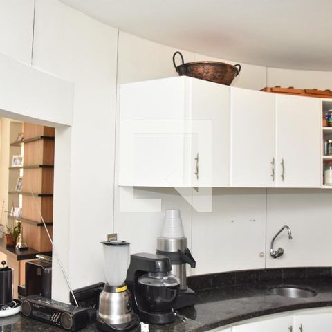 Apartamento à venda com 158m², 4 quartos e 1 vaga