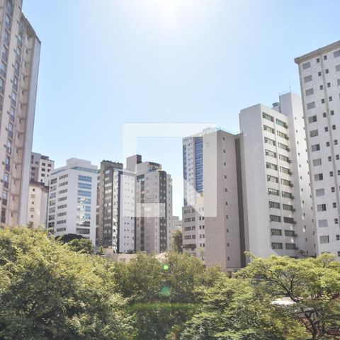 Apartamento à venda com 158m², 4 quartos e 1 vaga