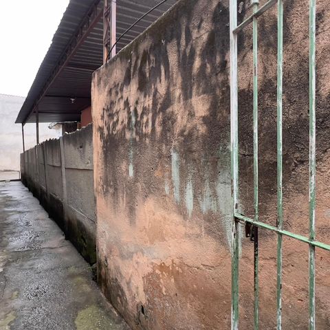 Casa à venda com 160m², 5 quartos e 1 vaga Casa à venda com 160m², 5 quartos e 1 vagaÁrea externa