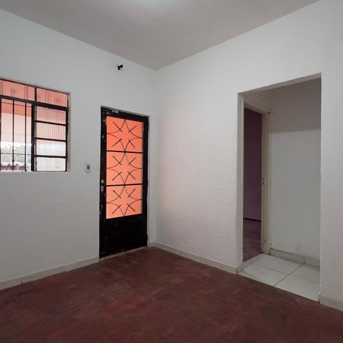 Casa à venda com 160m², 5 quartos e 1 vaga Casa à venda com 160m², 5 quartos e 1 vagaSala