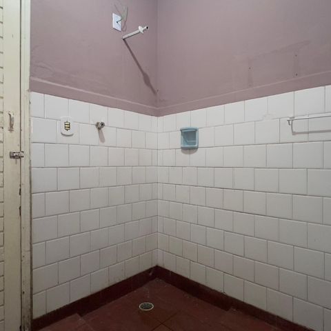 Casa à venda com 160m², 5 quartos e 1 vaga Casa à venda com 160m², 5 quartos e 1 vagaBanheiro