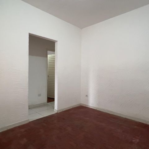 Casa à venda com 160m², 5 quartos e 1 vaga Casa à venda com 160m², 5 quartos e 1 vagaSala