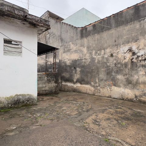 Casa à venda com 160m², 5 quartos e 1 vaga Casa à venda com 160m², 5 quartos e 1 vagaÁrea externa