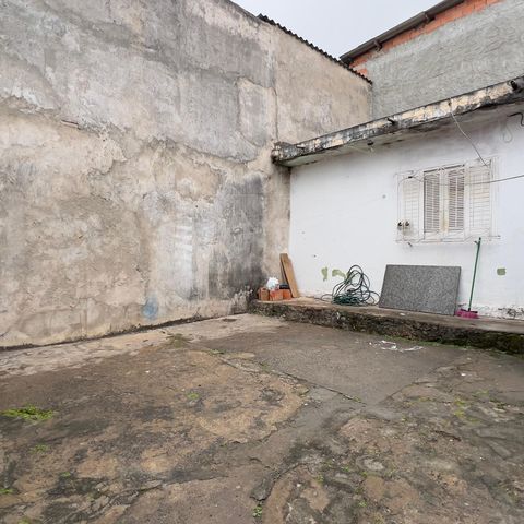 Casa à venda com 160m², 5 quartos e 1 vaga Casa à venda com 160m², 5 quartos e 1 vagaÁrea externa