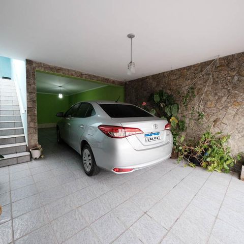 Casa à venda com 178m², 3 quartos e 2 vagasGaragem