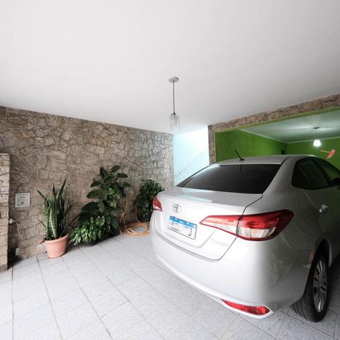 Casa à venda com 178m², 3 quartos e 2 vagasGaragem