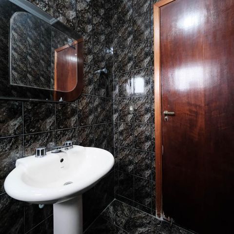 Casa à venda com 178m², 3 quartos e 2 vagasBanheiro da Suíte 2