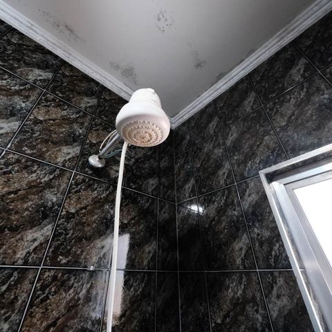 Casa à venda com 178m², 3 quartos e 2 vagasBanheiro da Suíte 2