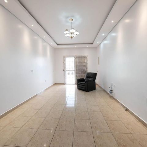 Casa à venda com 178m², 3 quartos e 2 vagasSala