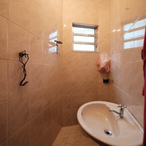 Casa à venda com 178m², 3 quartos e 2 vagasLavabo