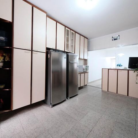 Casa à venda com 178m², 3 quartos e 2 vagasCozinha