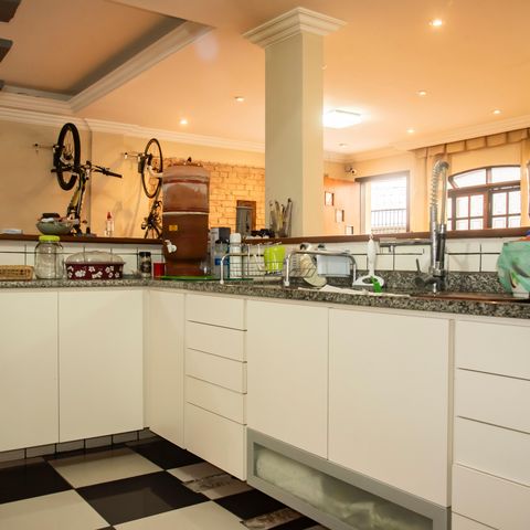 Casa à venda com 234m², 3 quartos e sem vagaCozinha
