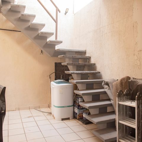 Casa à venda com 234m², 3 quartos e sem vagaÁrea de Serviço