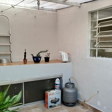 Casa à venda com 80m², 2 quartos e 1 vagaÁrea de Serviço