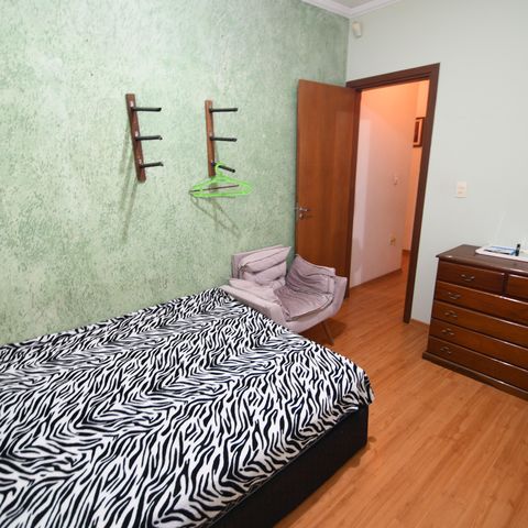 Casa à venda com 230m², 4 quartos e 5 vagasSuíte 1