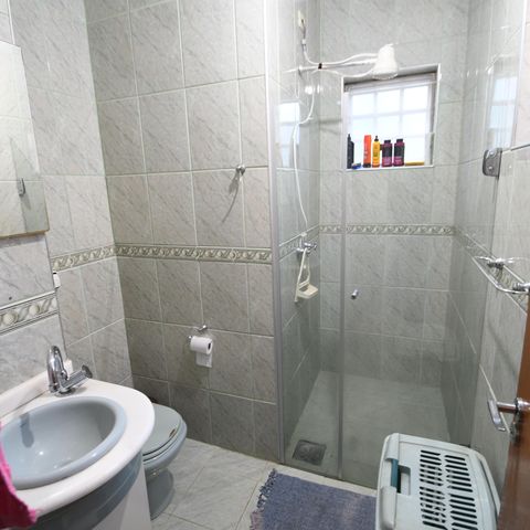 Casa à venda com 230m², 4 quartos e 5 vagasBanheiro Suíte 3