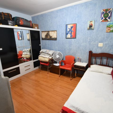 Casa à venda com 230m², 4 quartos e 5 vagasSuíte 2