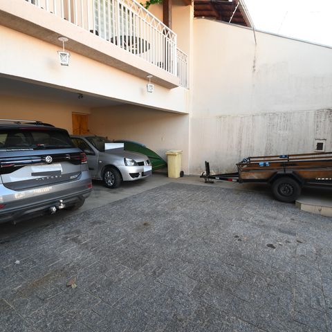 Casa à venda com 230m², 4 quartos e 5 vagasGaragem