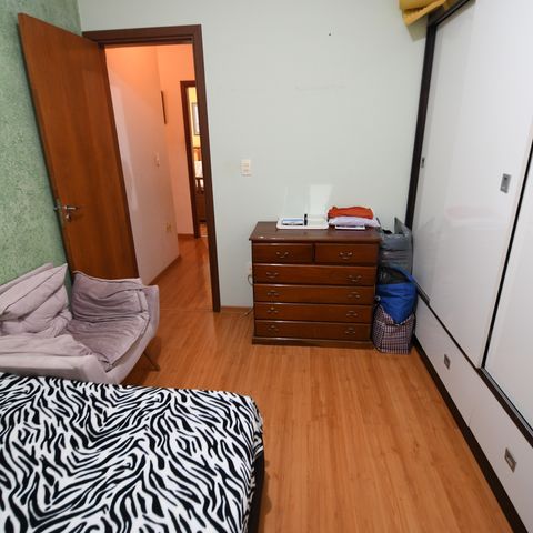 Casa à venda com 230m², 4 quartos e 5 vagasSuíte 1