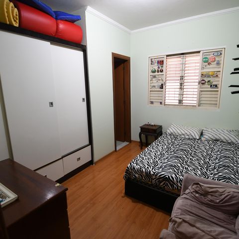 Casa à venda com 230m², 4 quartos e 5 vagasSuíte 1