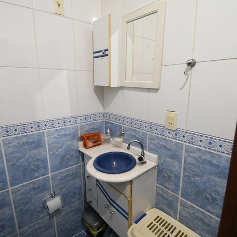 Casa à venda com 230m², 4 quartos e 5 vagasBanheiro Suíte 2